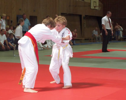 Philipp mit rotem Gurt