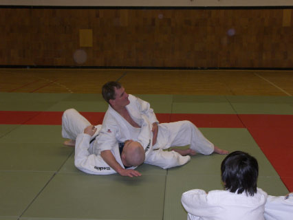 Detlef Borchert erklärt Kesa Gatame